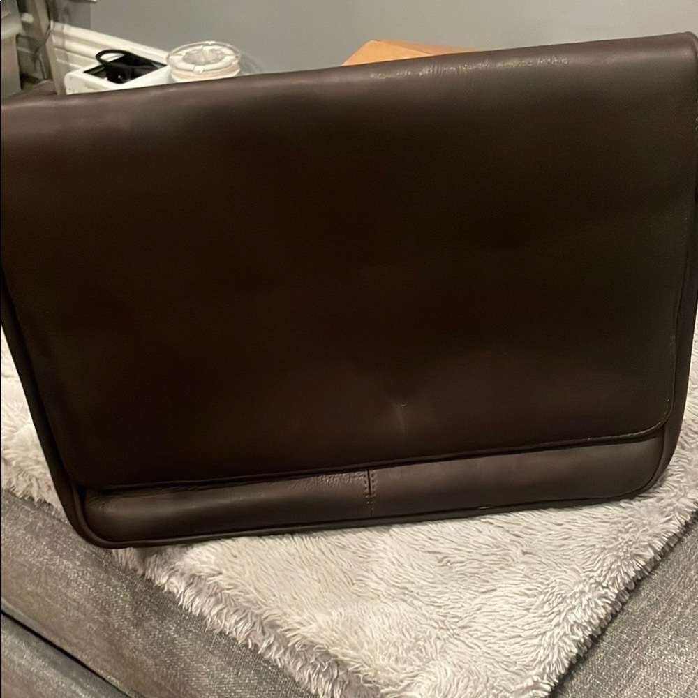 Classic Dark Brown Leather Messenger Bag